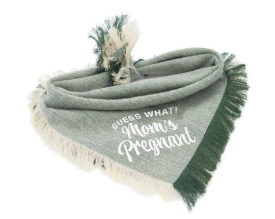 Dog bandana baby announcement - Guess what mom's pregnant - Life for Pawz